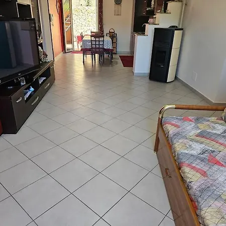 Casa Lucia Apartment *